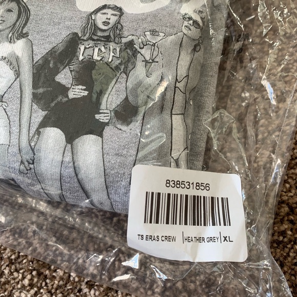 NEW Taylor Swift Eras Crewneck Grayscale - Picture 5 of 7